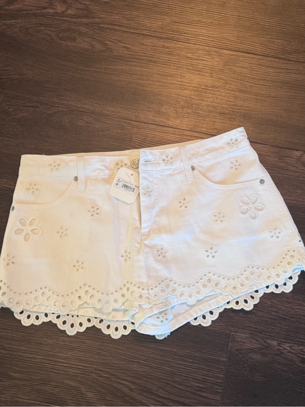 Altar'd State White Eyelet Scalloped Hem skort